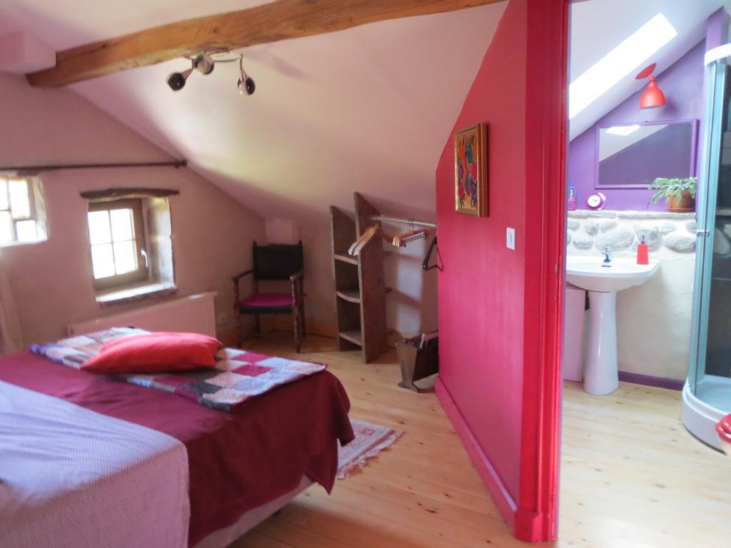 Les Grandes Fontaines Bed & Breakfast La Longine Bagian luar foto