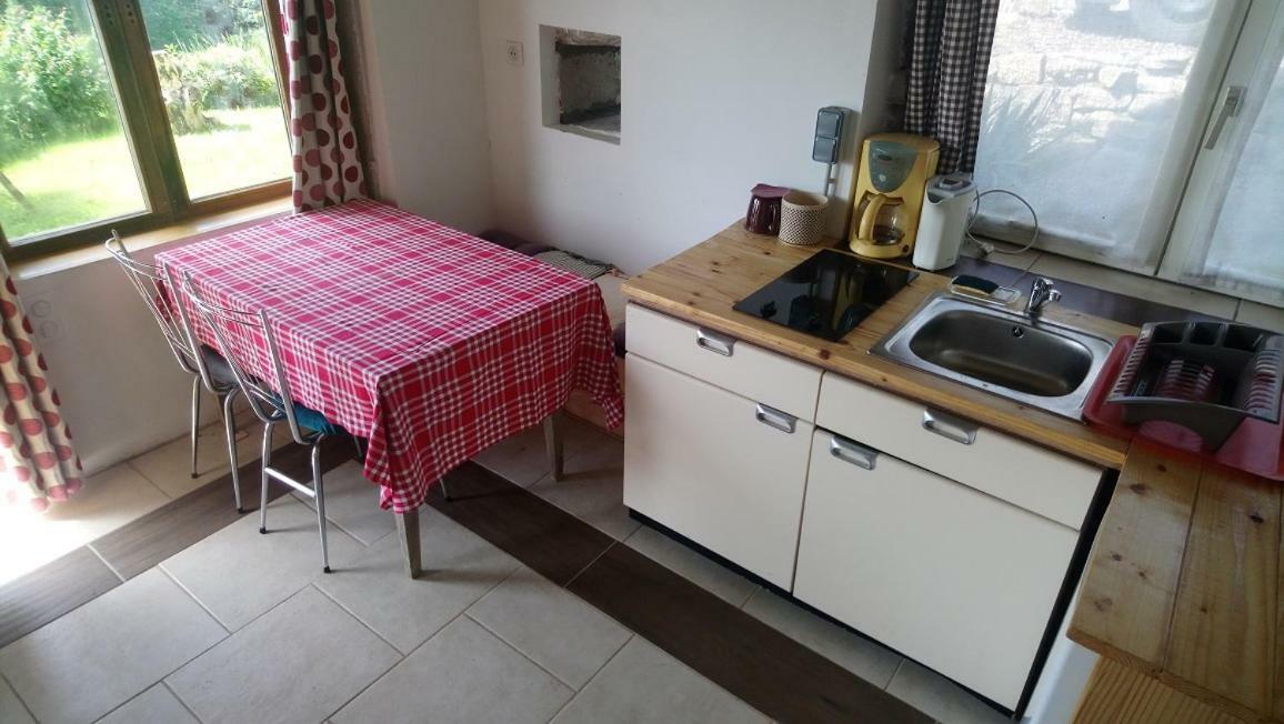 Les Grandes Fontaines Bed & Breakfast La Longine Bagian luar foto